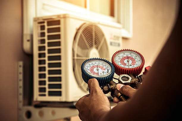 Professional Hvac technician working in Spencer, OK